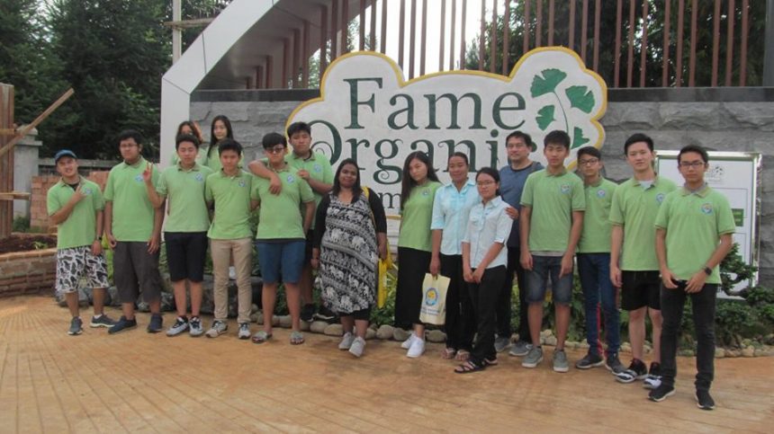 Visit to Pan Wut Hlwa Slipper Factory