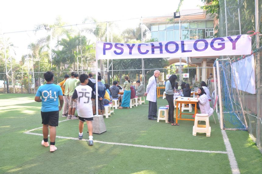 First careers guidance fair host